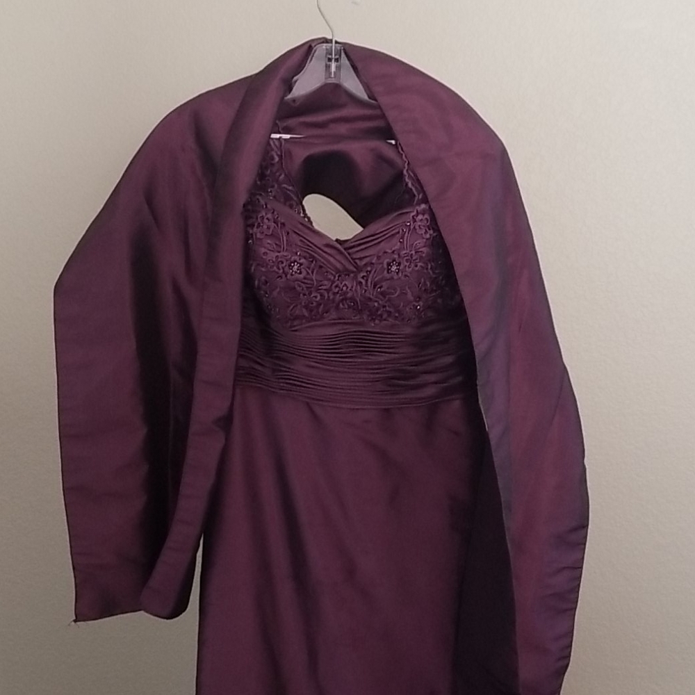 dresses - Picture 3 of 6